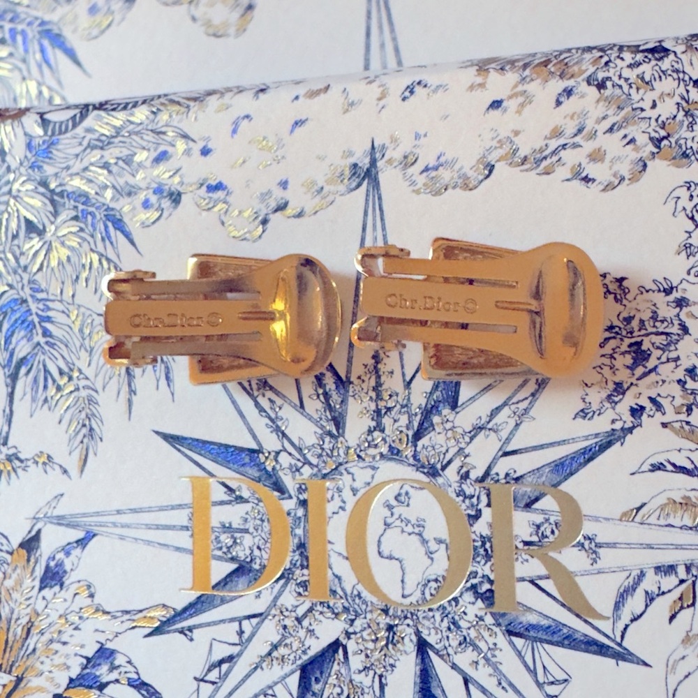 Dior Treasure, Clip on earrings gold plated with stones. Stunning - Picture 6 of 6